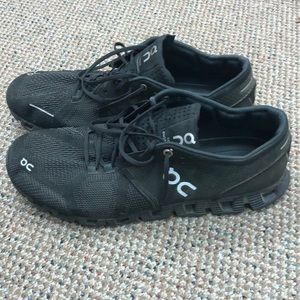 Men’s on cloud sneakers